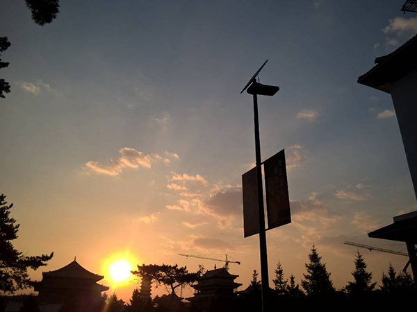 太陽(yáng)能路燈，太陽(yáng)能路燈廠家，太陽(yáng)能路燈價(jià)格