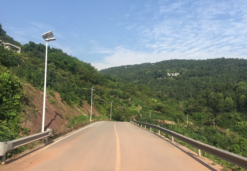 太陽能路燈廠家詳解LED光源優(yōu)勢(shì)
